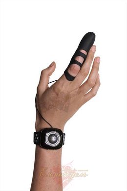 Finger vibrator - Adrien Lastic Touche (S) for deep stimulation with remote control on the arm