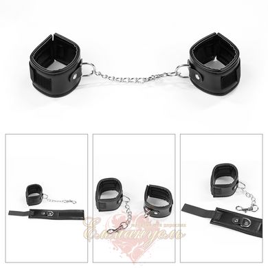 Набор БДСМ - Bondage Kit Vibrating Black, маска, наручники, флогер, вибрик